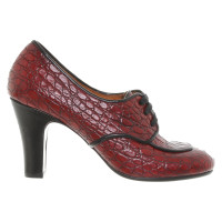Chie Mihara Chaussures à lacets en Cuir en Rouge