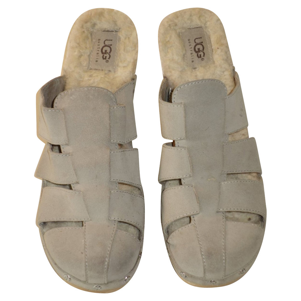 Ugg Australia Sandali in Pelle scamosciata in Grigio