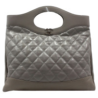 Chanel Shopper aus Leder in Grau