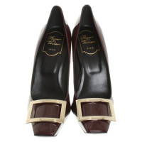 Roger Vivier Pumps/Peeptoes Patent leather in Brown