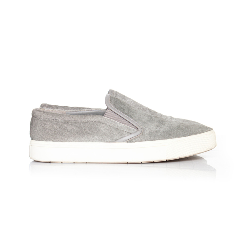 Vince Trainers in Grey