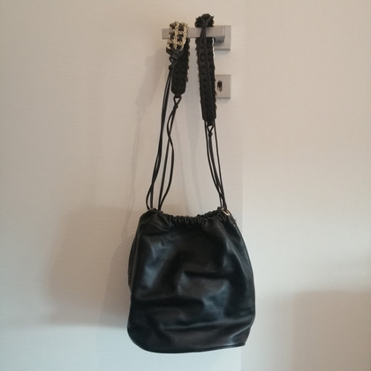 Pinko Handtasche aus Leder in Schwarz