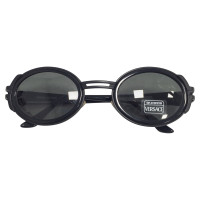 Gianni Versace Des lunettes de soleil