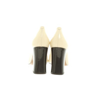 Bally Pumps/Peeptoes Patent leather in Cream