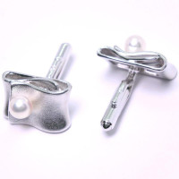 Tasaki Ohrring aus Silber in Silbern