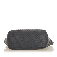 Bottega Veneta Handtasche aus Leder in Schwarz