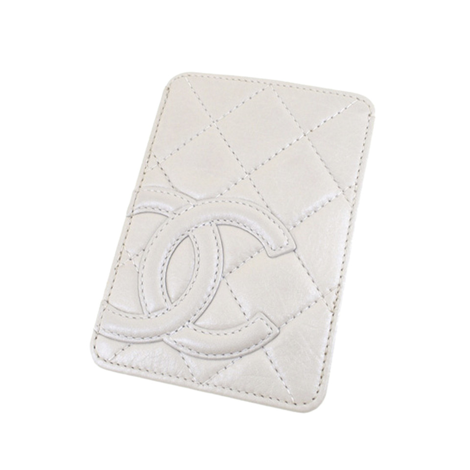 Chanel Accessoire aus Leder in Weiß