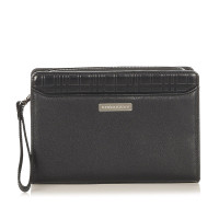 Burberry Clutch aus Leder in Schwarz