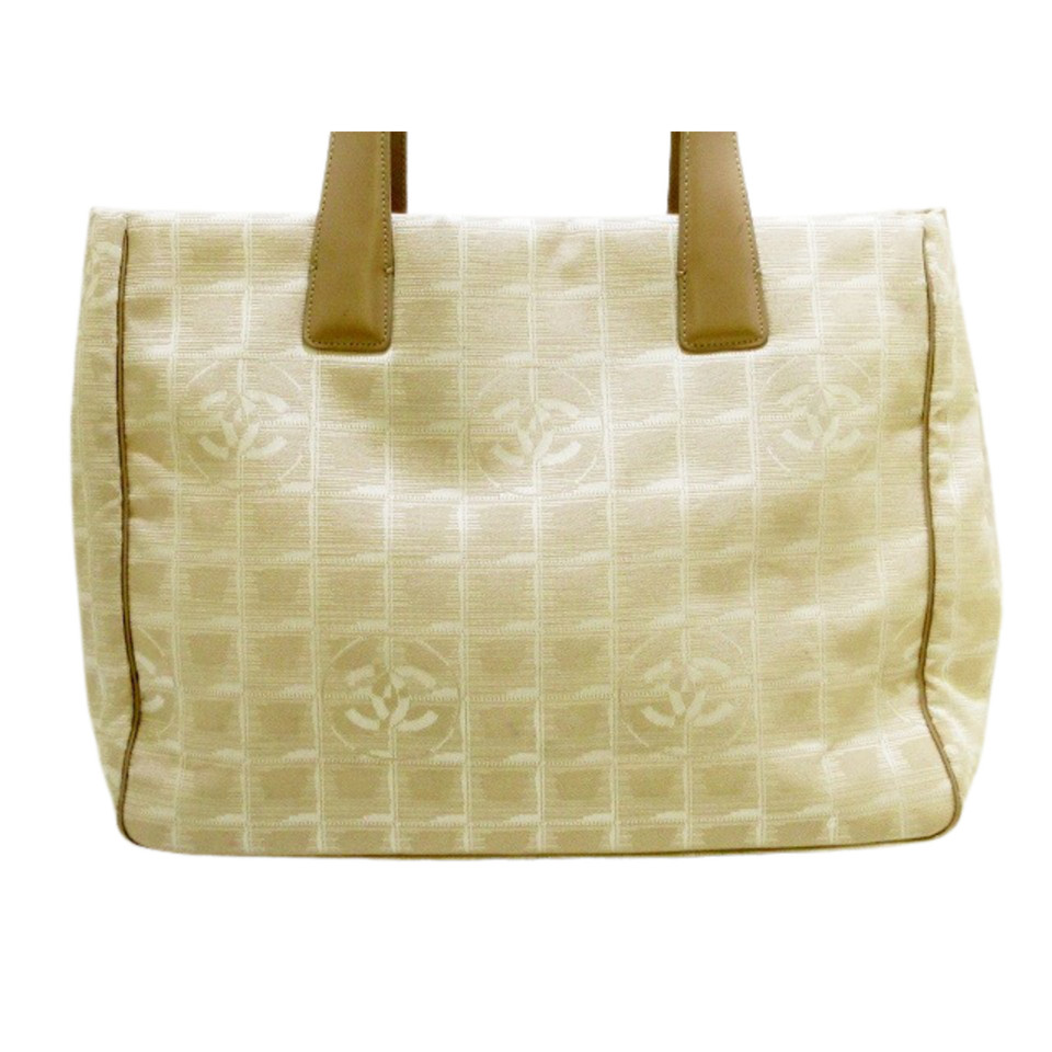 Chanel Tote Bag in Creme