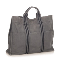 Hermès Fourre Tout Bag aus Canvas in Grau