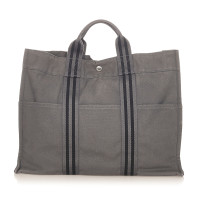 Hermès Fourre Tout Bag aus Canvas in Grau