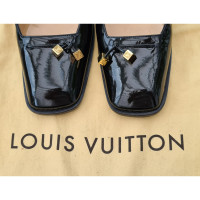 Louis Vuitton Pumps/Peeptoes aus Lackleder in Braun