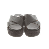 Jucca Sandalen aus Leder in Schwarz