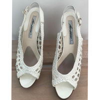 Brian Atwood Zeppe in Pelle in Bianco