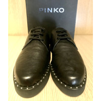 Pinko Schnürschuhe aus Leder in Schwarz