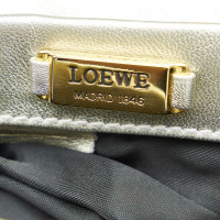 Loewe Umhängetasche aus Leder in Silbern