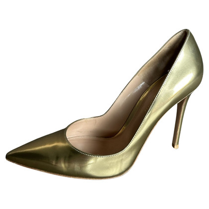 Gianvito Rossi Pumps/Peeptoes Leather in Gold