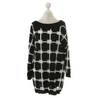 Escada Plaid knit pullover