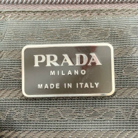 Prada Umhängetasche aus Leder in Beige