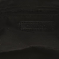 Calvin Klein Handtasche aus Leder in Schwarz