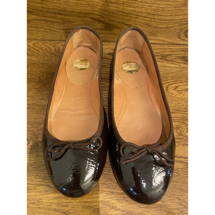ras Slippers/Ballerinas Patent leather in Brown