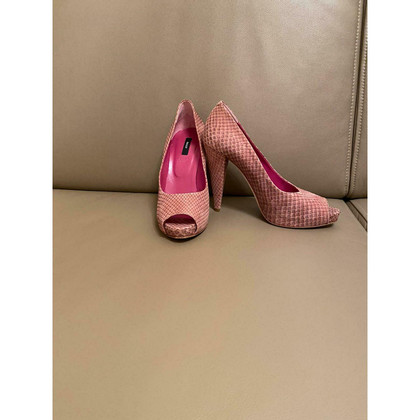 Bally Pumps/Peeptoes en Cuir en Rose/pink