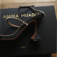 Amina Muaddi Sandalen aus Seide in Schwarz
