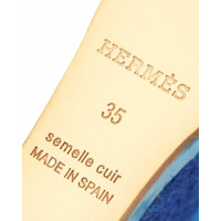 Hermès Wedges aus Lackleder in Blau