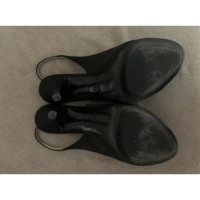Prada Sandalen aus Seide in Schwarz