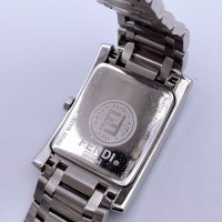Fendi Armbanduhr aus Stahl in Silbern
