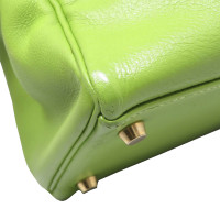 Hermès Kelly Bag 32 aus Leder in Grün