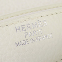 Hermès Sac A Depeches 38 aus Leder in Weiß