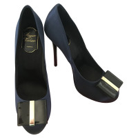 Roger Vivier "Smoking" Pumps in Blau