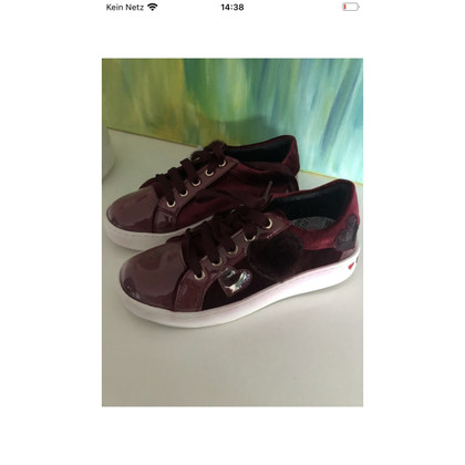 Moschino Love Trainers in Bordeaux