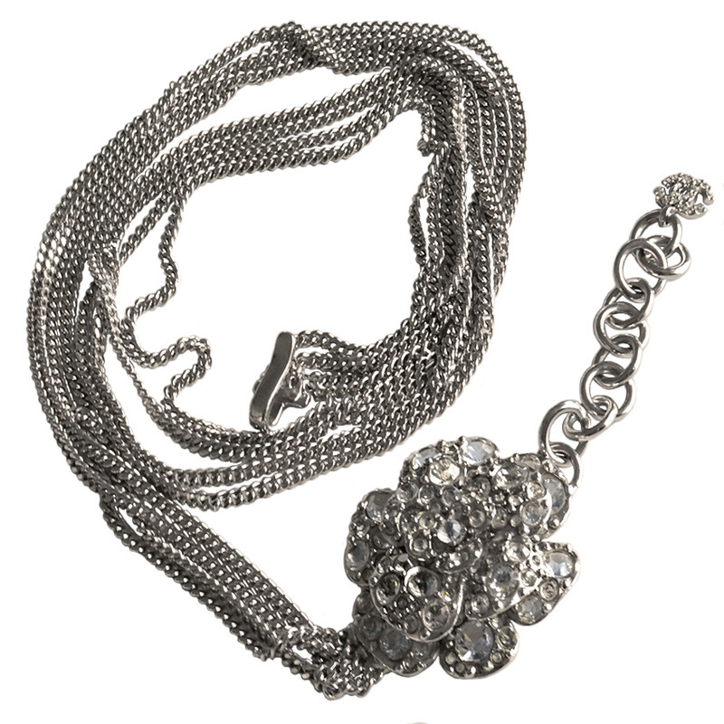 Chanel Ceinture avec collier "Sautoir" et camélia
