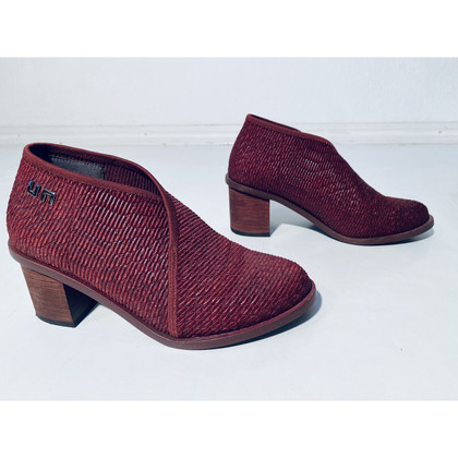 United Nude Ankle boots in Bordeaux