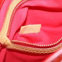Louis Vuitton Reade PM in Pelle verniciata in Rosso