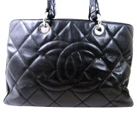 Chanel Shopper aus Leder in Schwarz