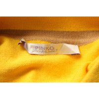 Pinko Strick in Gelb