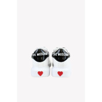 Moschino Love deleted product