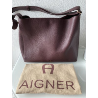 Aigner Tote bag Leather in Bordeaux
