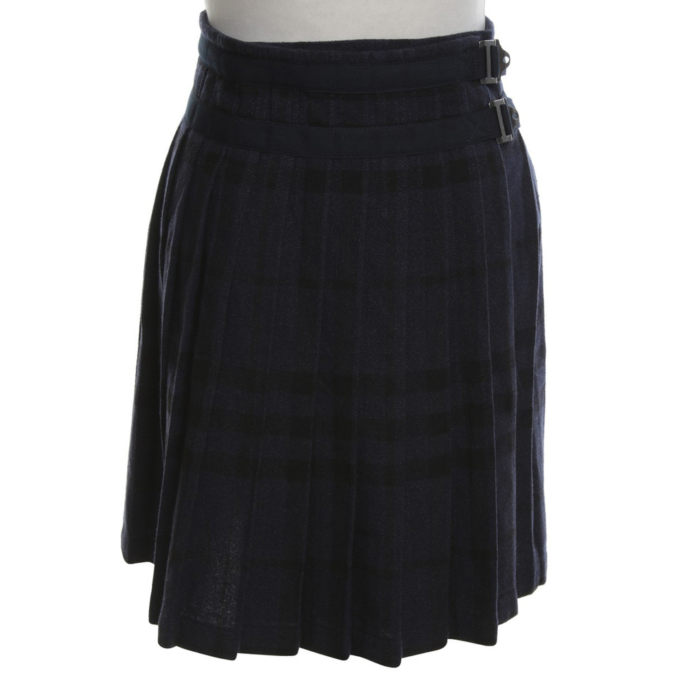 Burberry Pleated skirt in dark blue