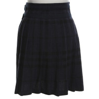 Burberry Pleated skirt in dark blue