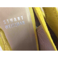 Stuart Weitzman Wedges aus Wildleder in Gelb
