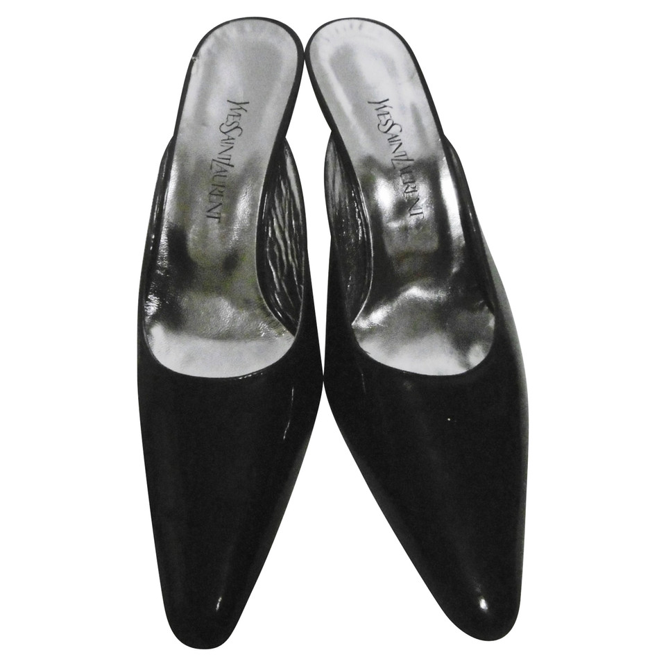 Yves Saint Laurent Slippers/Ballerinas Patent leather in Black