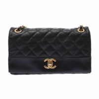 Chanel Classic Flap Bag aus Leder in Schwarz