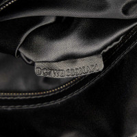 Valentino Garavani Handtasche aus Leder in Schwarz