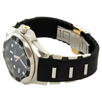 Givenchy "Montre de requin"