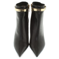 Michael Kors Boots in Black