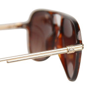 Christian Dior  Des lunettes de soleil